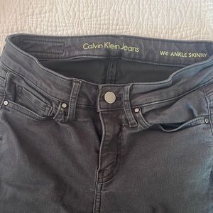 Calvin Klein skinny ankle jean size 4